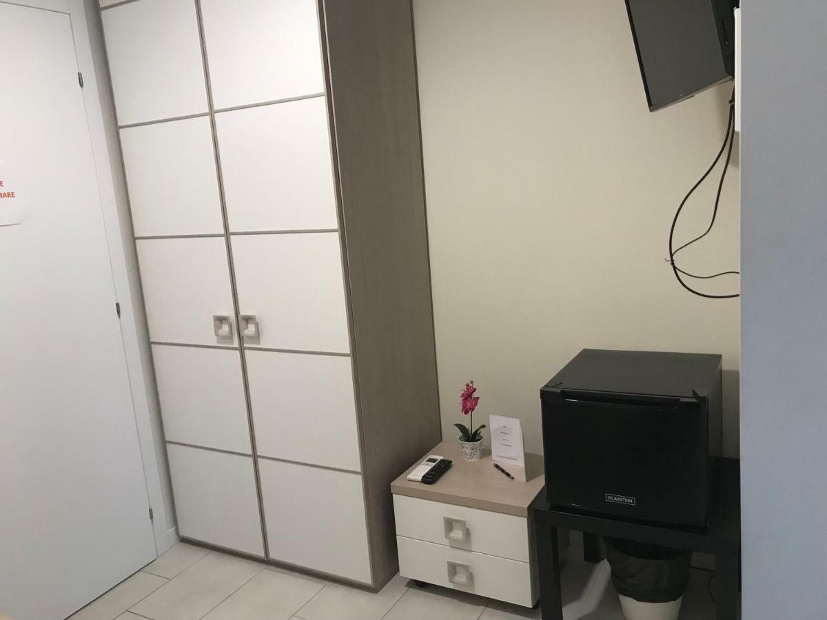 B & B Baffo Settimo Milanese Exterior foto